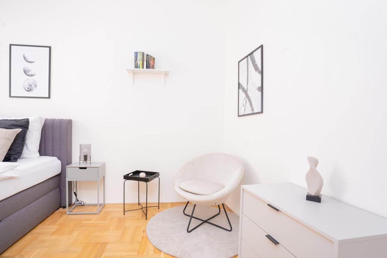 Prague Days - Bright Apartment - Old Town Εξωτερικό φωτογραφία
